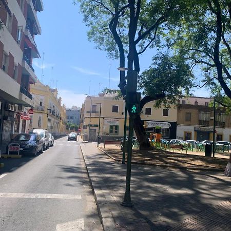 セビリアLa Casita De La Puerta De Carmonaアパートメント エクステリア 写真